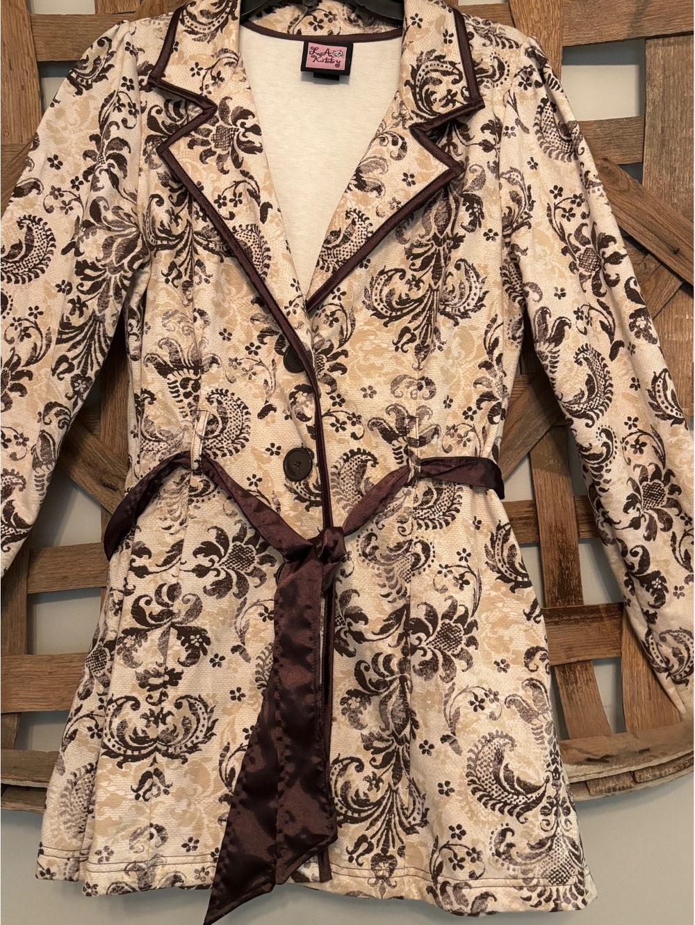 Lea Kitty beige and brown damask belted jacket